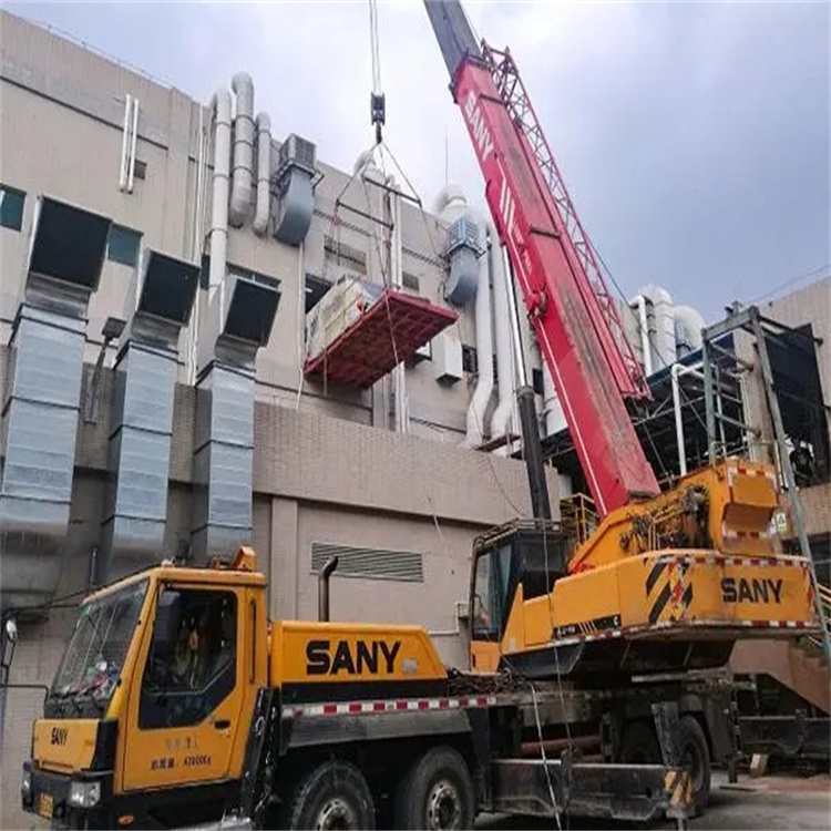 德城租赁大型汽车吊，助力工程项目高效进行