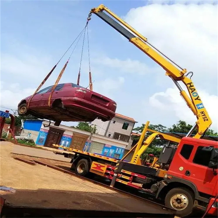 德城吊车吊汽车的正确方法